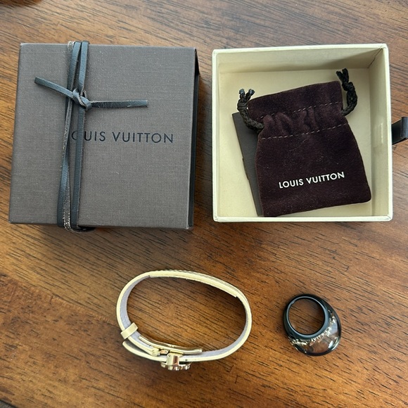 23 Authentic Louis Vuitton Like New Leather Bangle and Ring with Box Good Luck - Picture 5 of 8